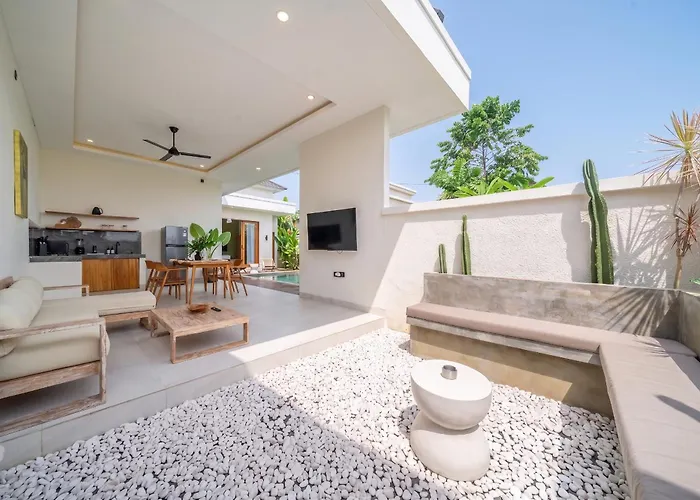 Villa Dasha - Private Pool Hideaway With Outdoor Lounge *
